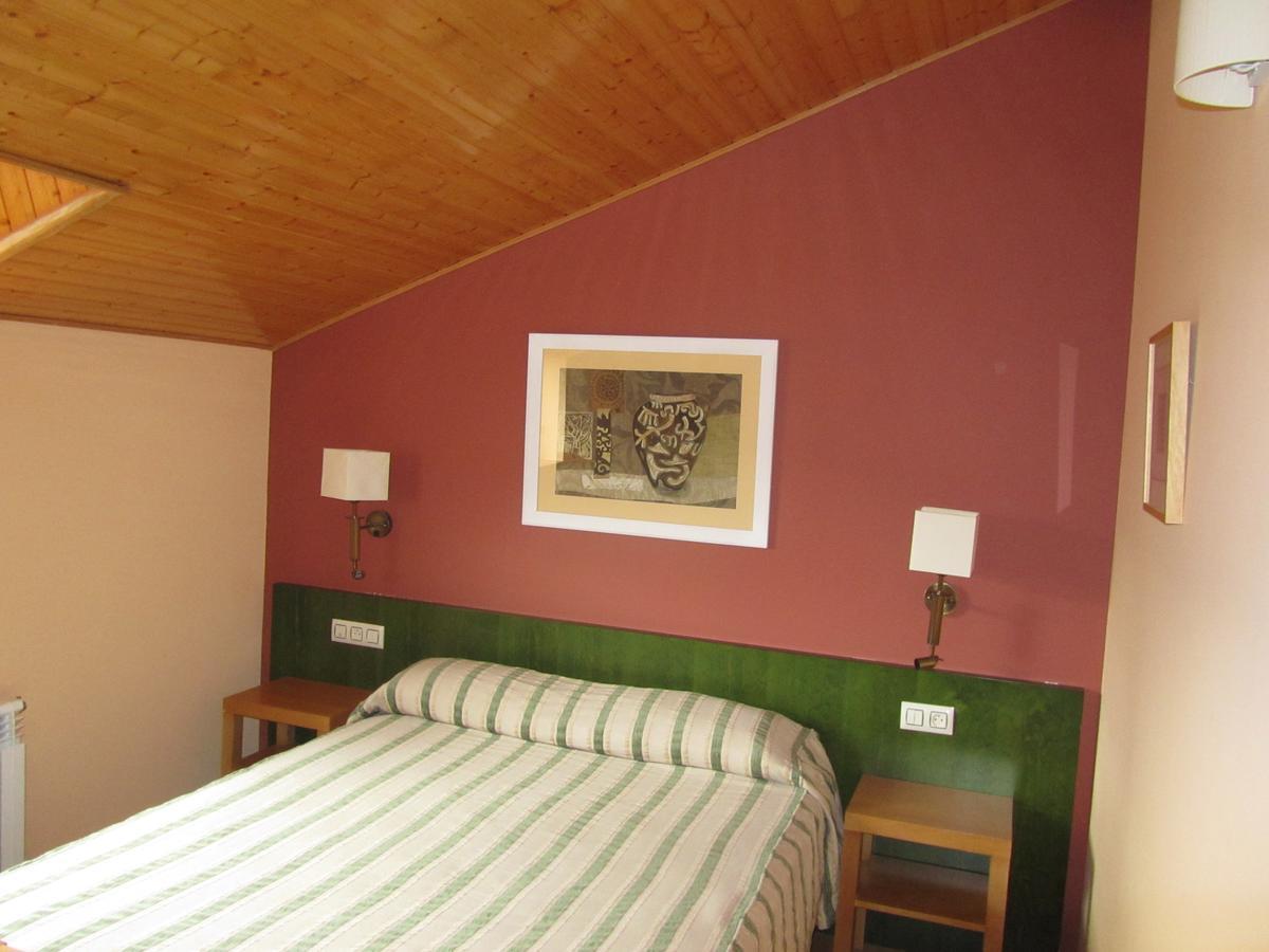Hotel Galayos Hoyos del Espino Ngoại thất bức ảnh
