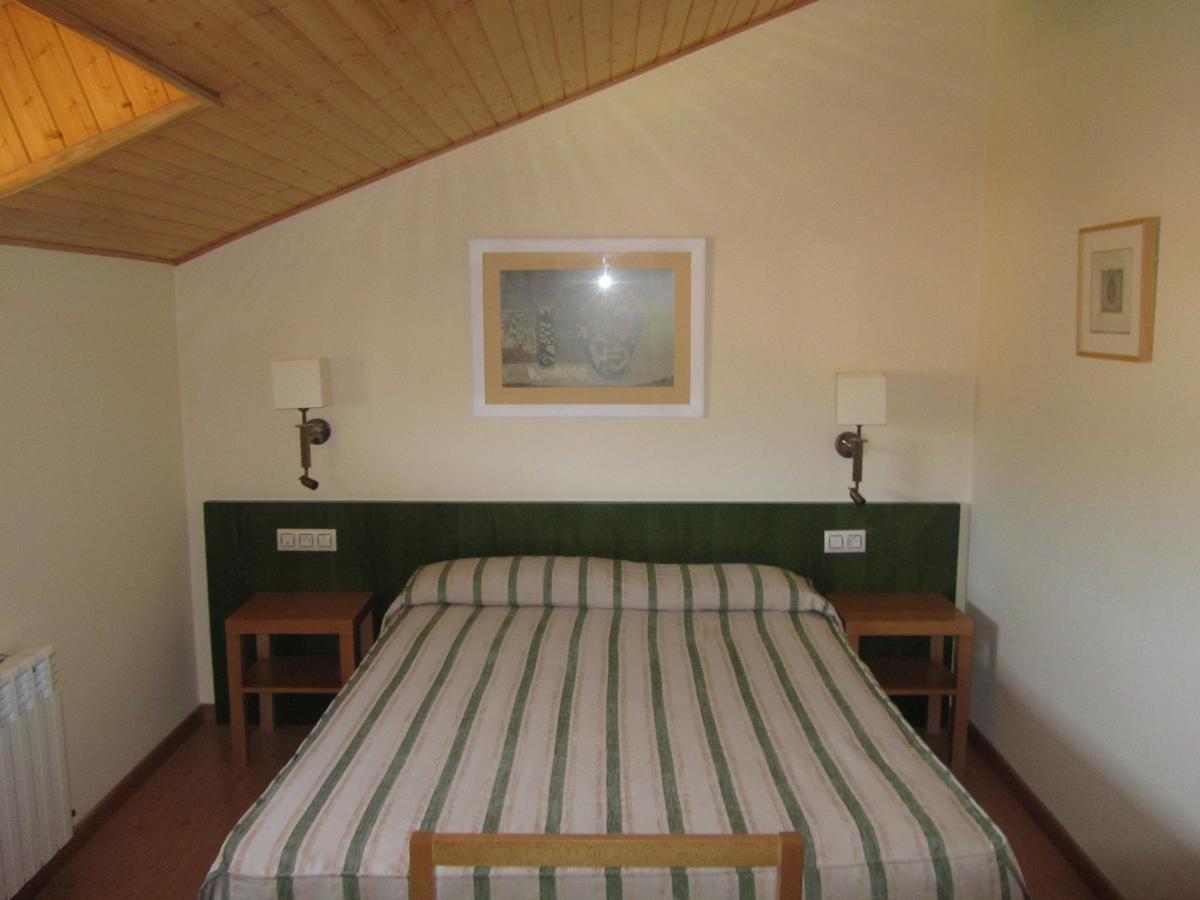 Hotel Galayos Hoyos del Espino Ngoại thất bức ảnh
