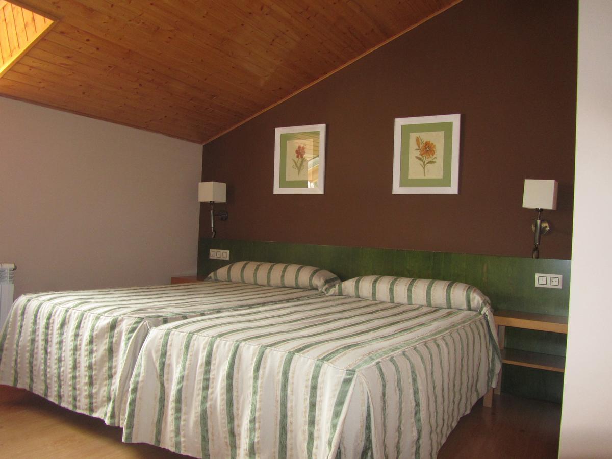 Hotel Galayos Hoyos del Espino Ngoại thất bức ảnh
