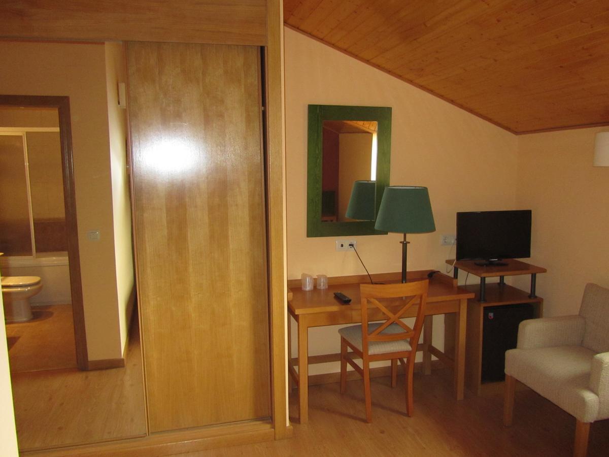 Hotel Galayos Hoyos del Espino Ngoại thất bức ảnh