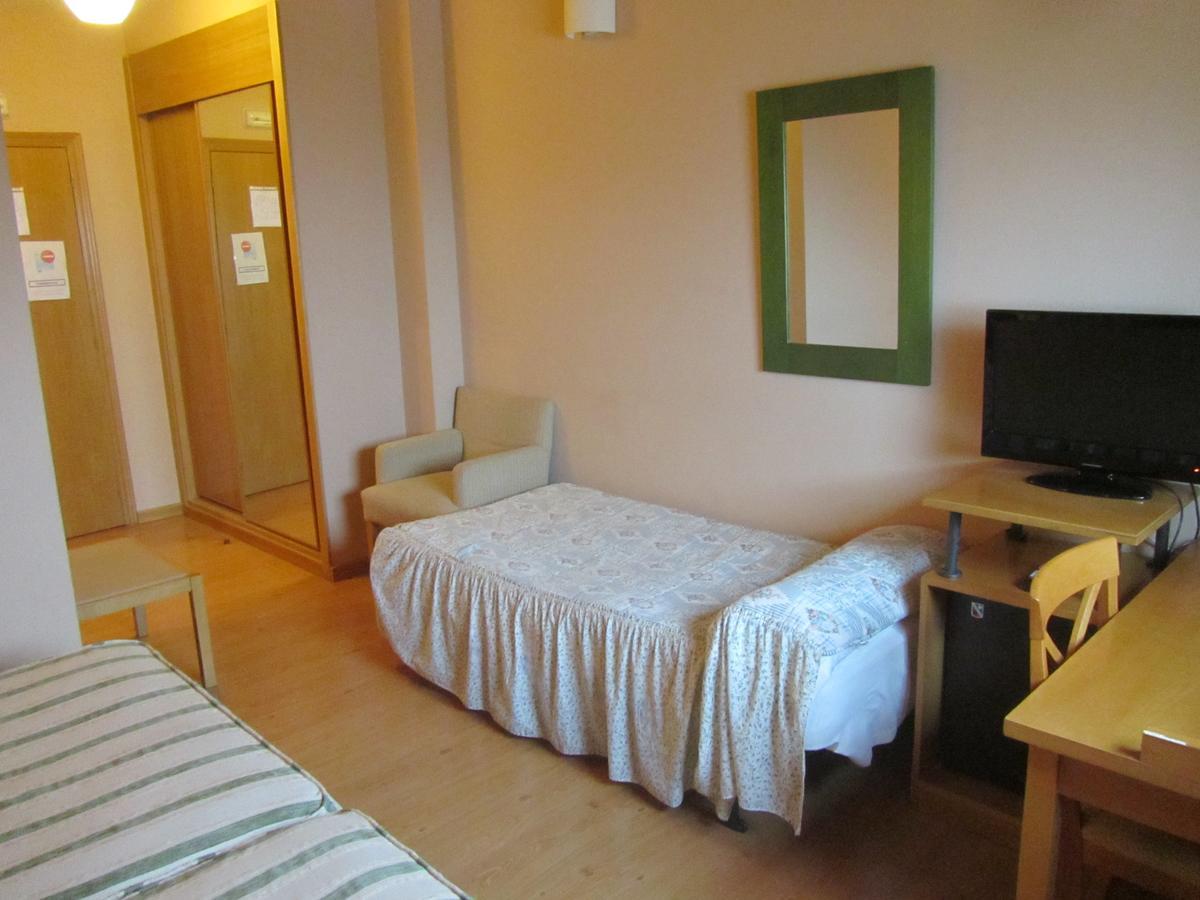 Hotel Galayos Hoyos del Espino Ngoại thất bức ảnh