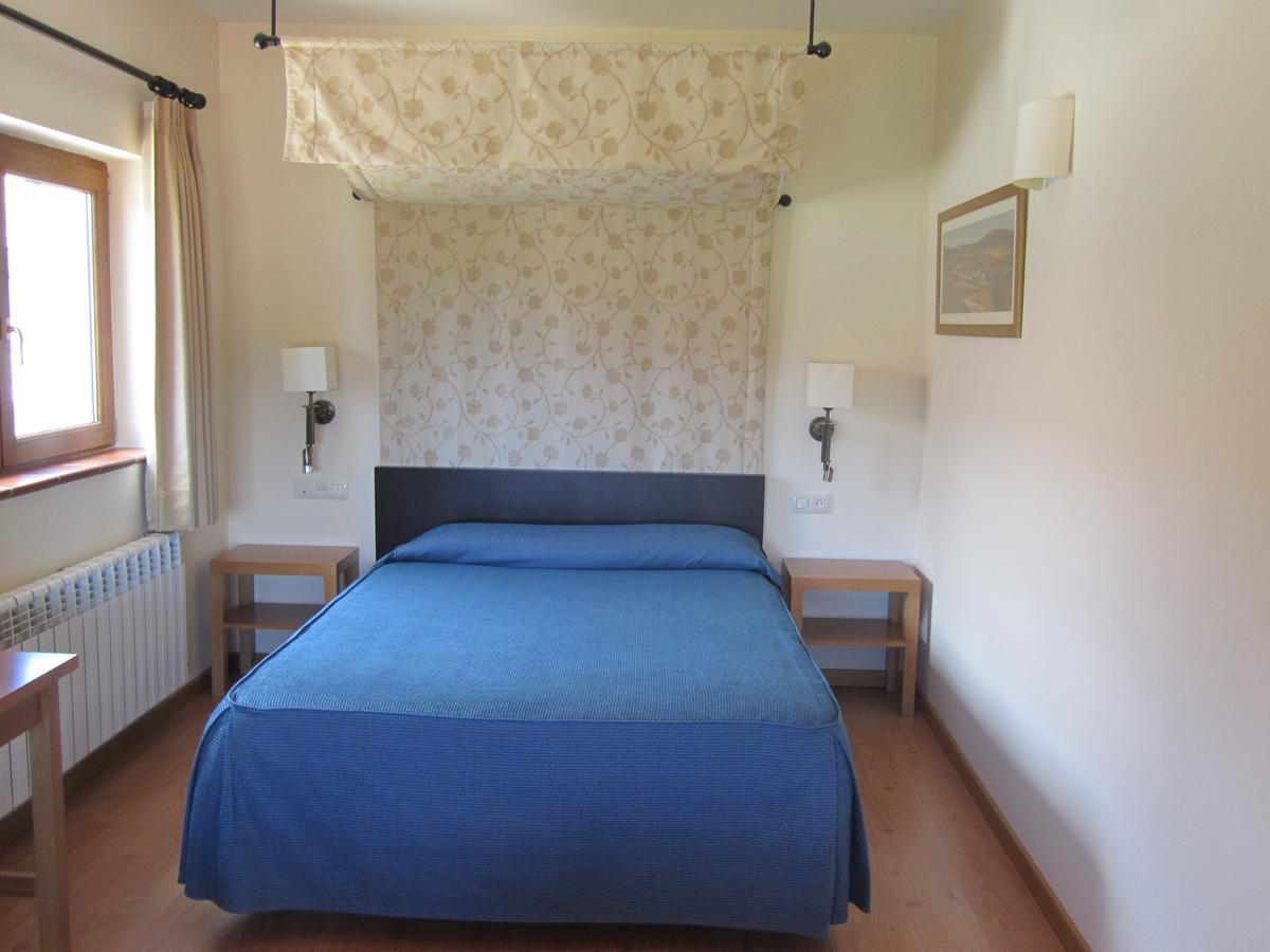 Hotel Galayos Hoyos del Espino Ngoại thất bức ảnh