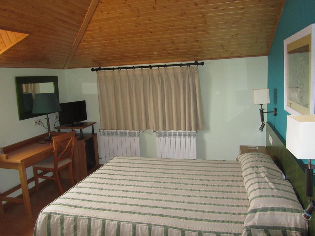 Hotel Galayos Hoyos del Espino Ngoại thất bức ảnh